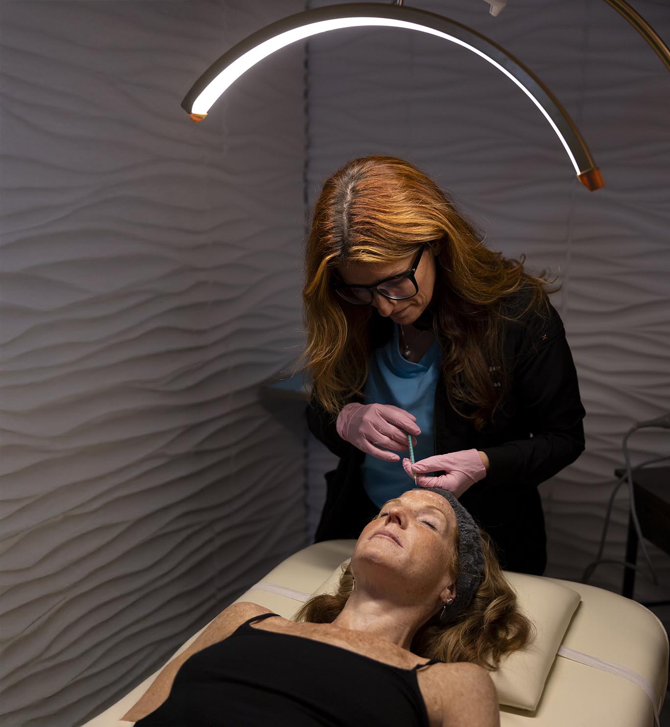 Cosmetic treatment, wellness clinic in MA, ketamine therapy for pain and mental health, vitamin infusions, NAD+ therapy, ozone therapy, weight loss services, chronic pain relief, anxiety and depression treatment.