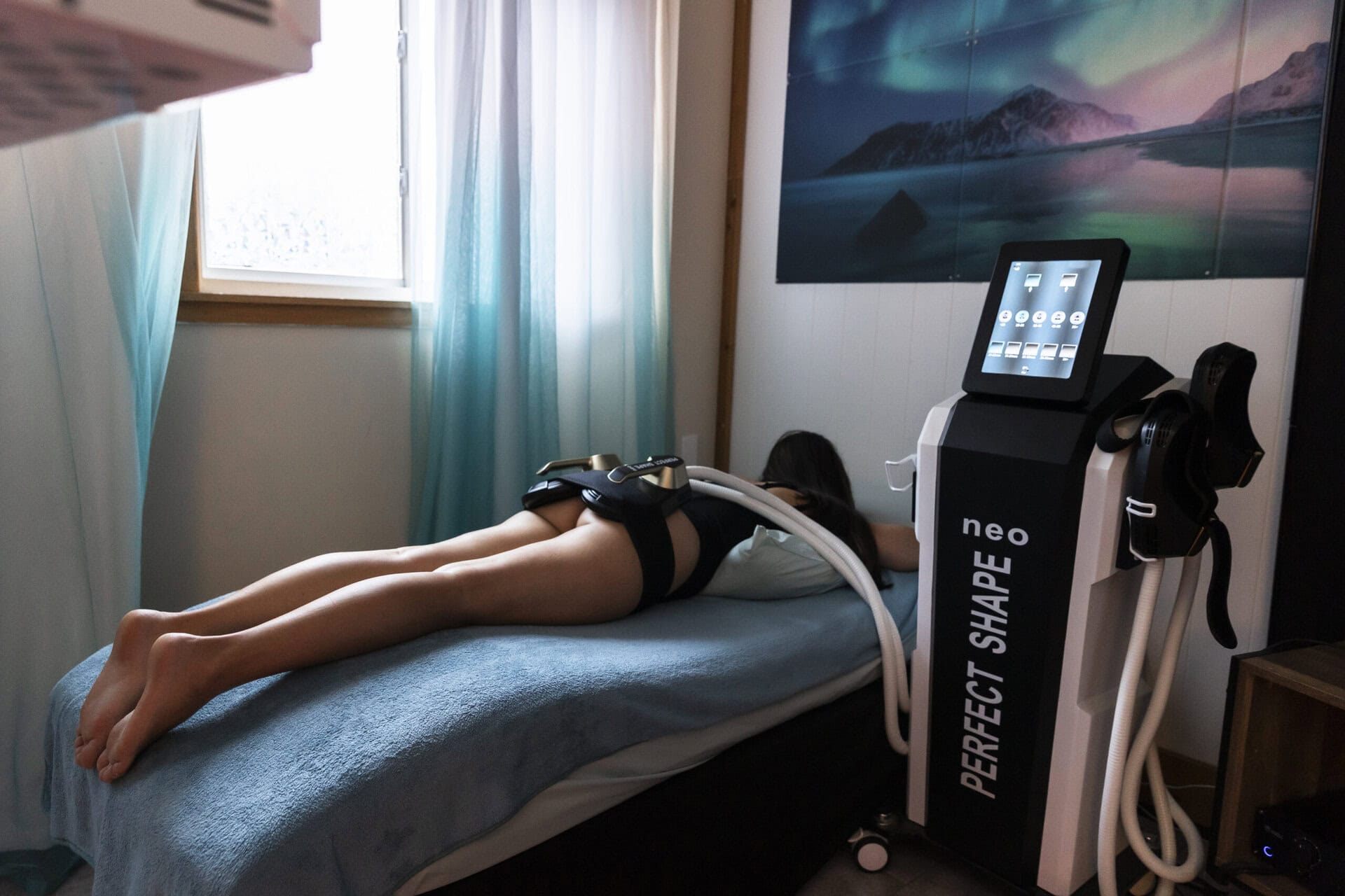 Emslim WellnessDrip 2025 PhotographybyStephanieCraig 4480 scaled - Perfect Shape Neo Body Sculpting