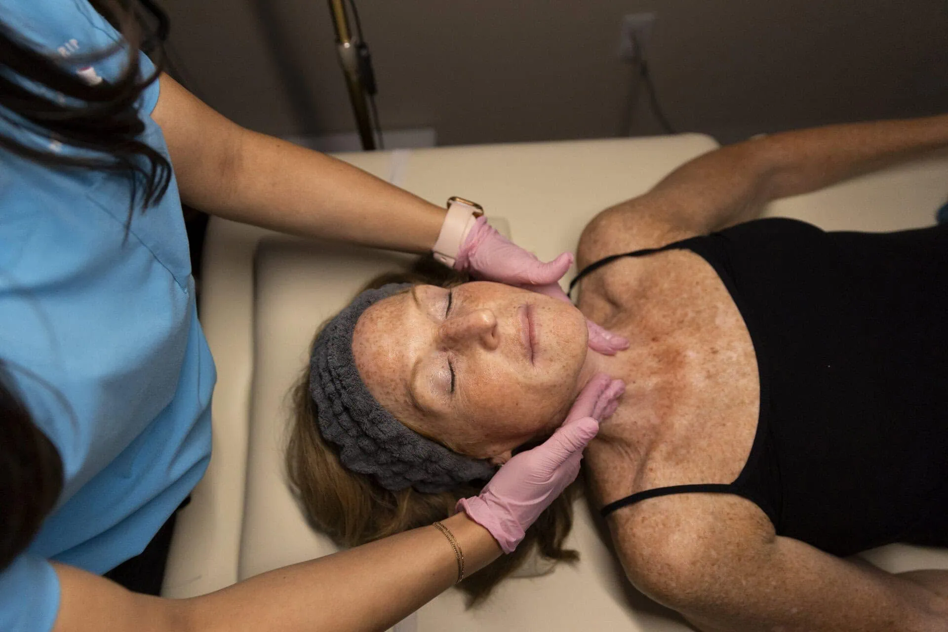 Rejuvenating facial massage for skin health and relaxation at The Wellness Drip INC, MA wellness clinic specializing in ketamine therapy, weight loss, NAD+, ozone therapy, vitamins infusions.